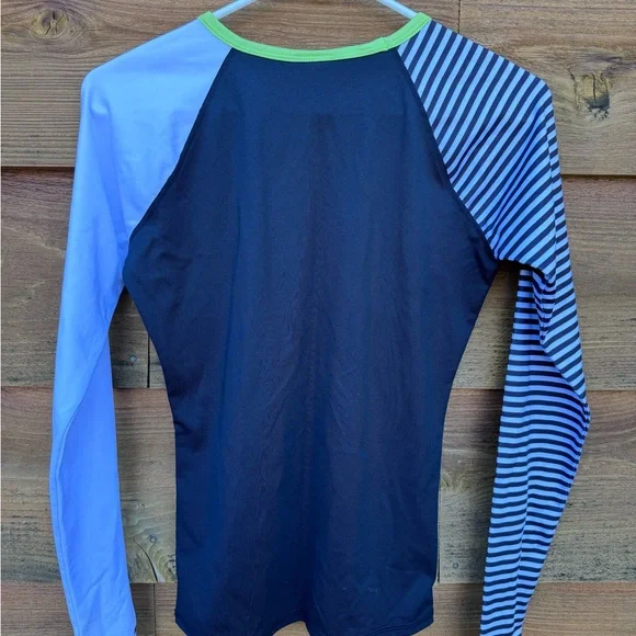 Ladies Roxy Rash Guard - Picture 3 of 3